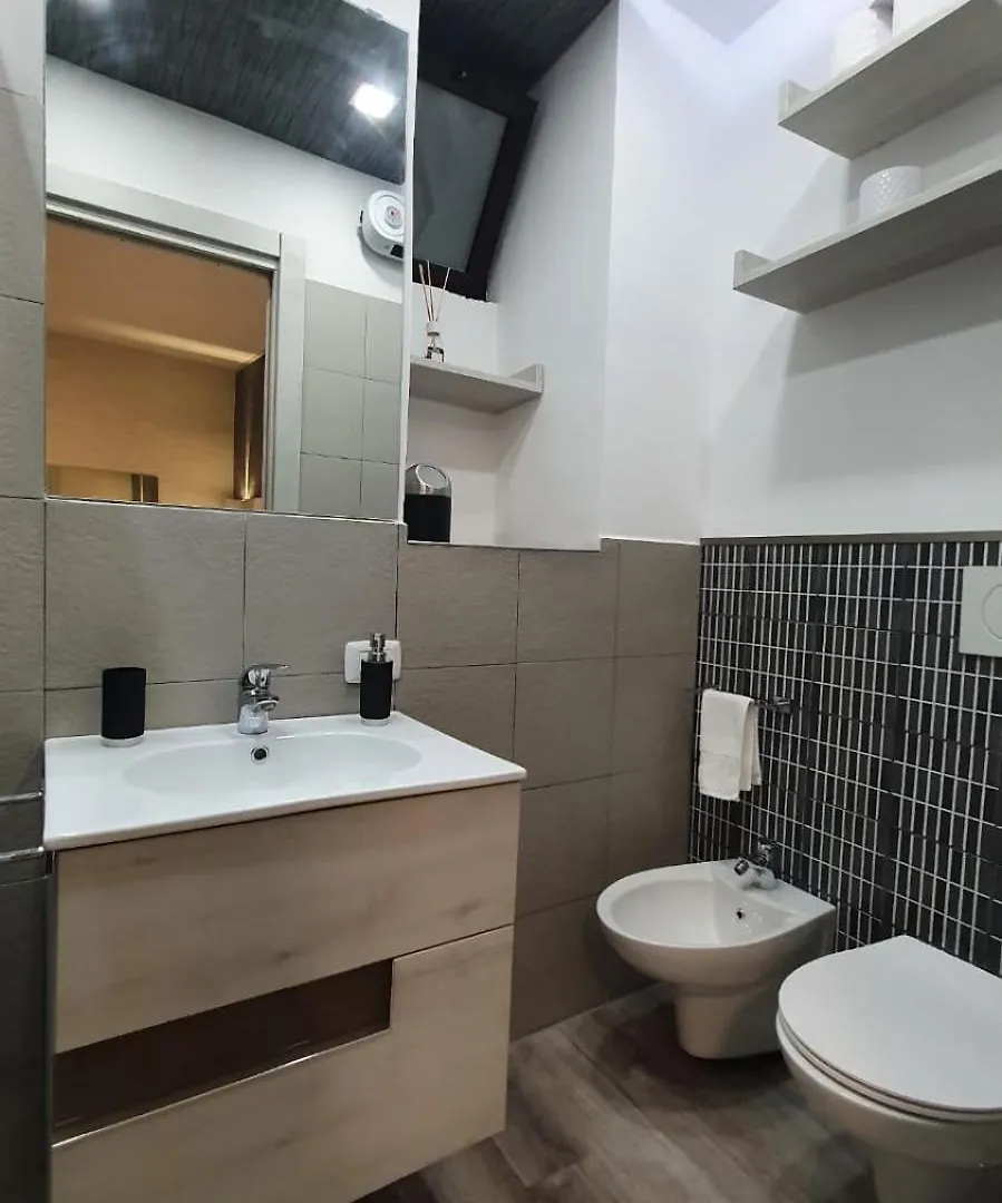 Caldo B&B Bari 0*,  Italia